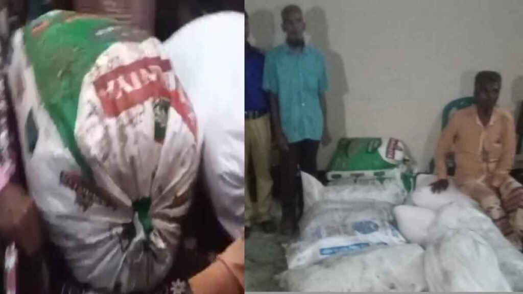 জয়পুরহাটে টিসিবির পণ্য পাচারকালে জনতার হাতে ভ্যানসহ চালক আটক